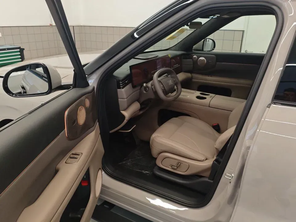 2026 IM LS9 REEV 155HP REEV,autocango,china used car exporter,china ev exporter,chinese used car exporter,chinese used ev exporter