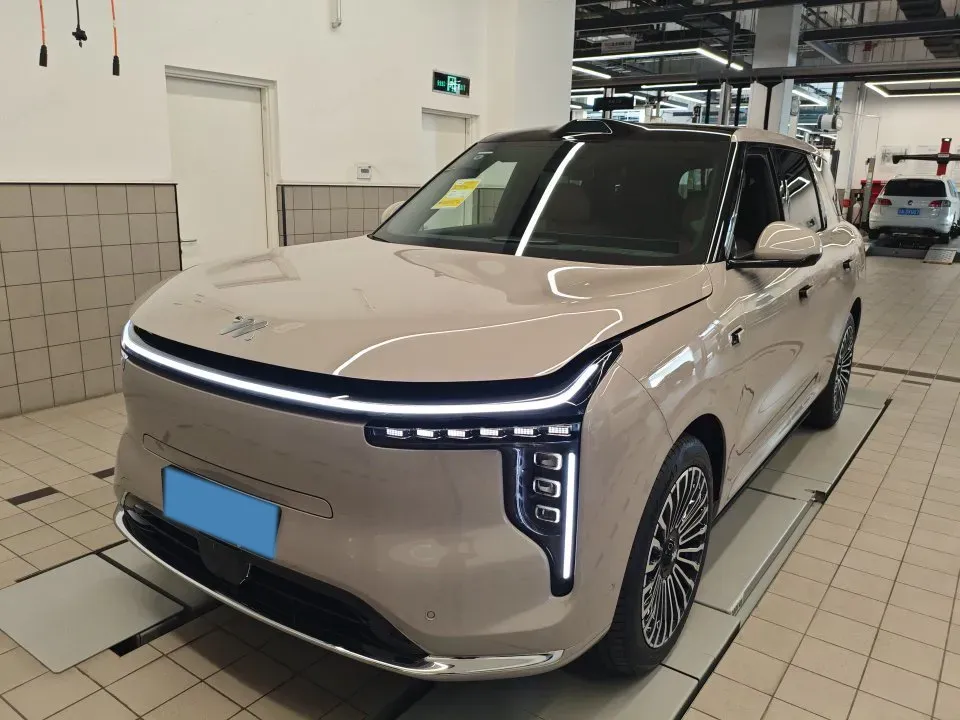 2026 IM LS9 REEV 155HP REEV,autocango,china used car exporter,china ev exporter,chinese used car exporter,chinese used ev exporter