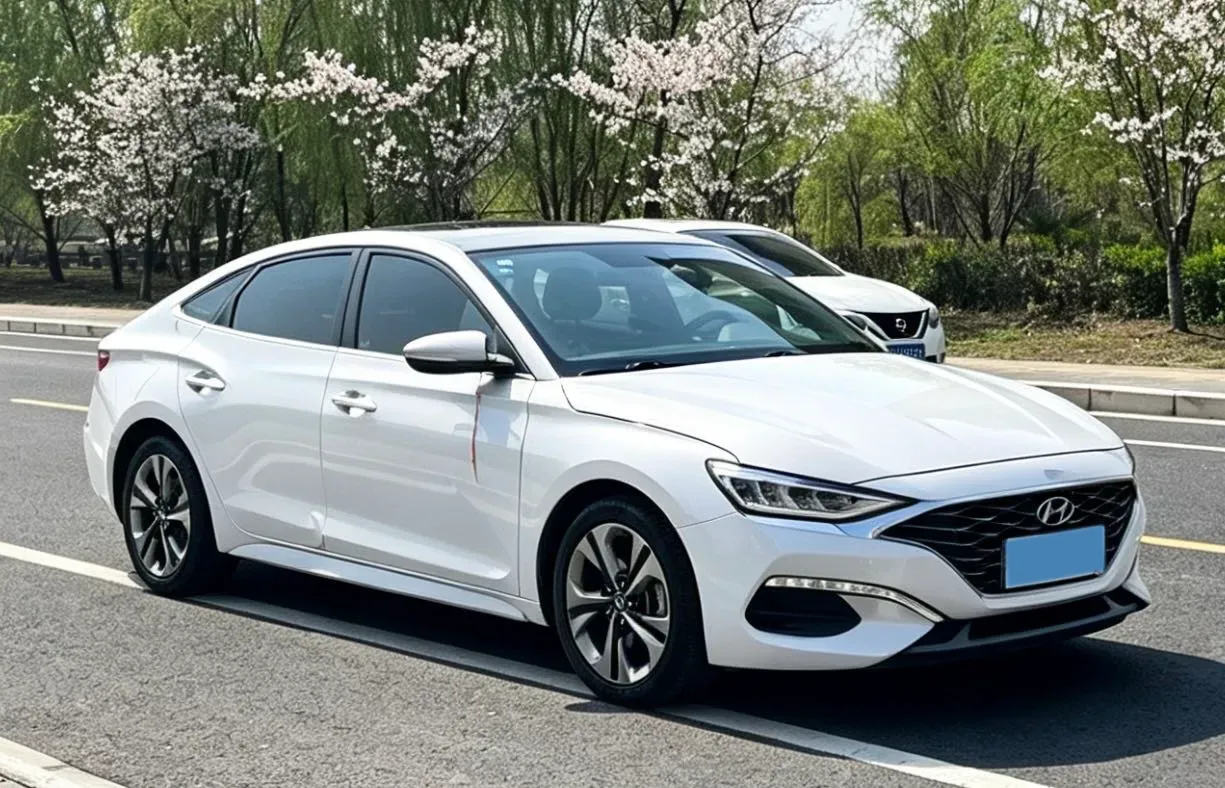 2019 Hyundai La Festa 1.6T 190HP L4 7DCT,autocango,china used car exporter,china ev exporter,chinese used car exporter,chinese used ev exporter