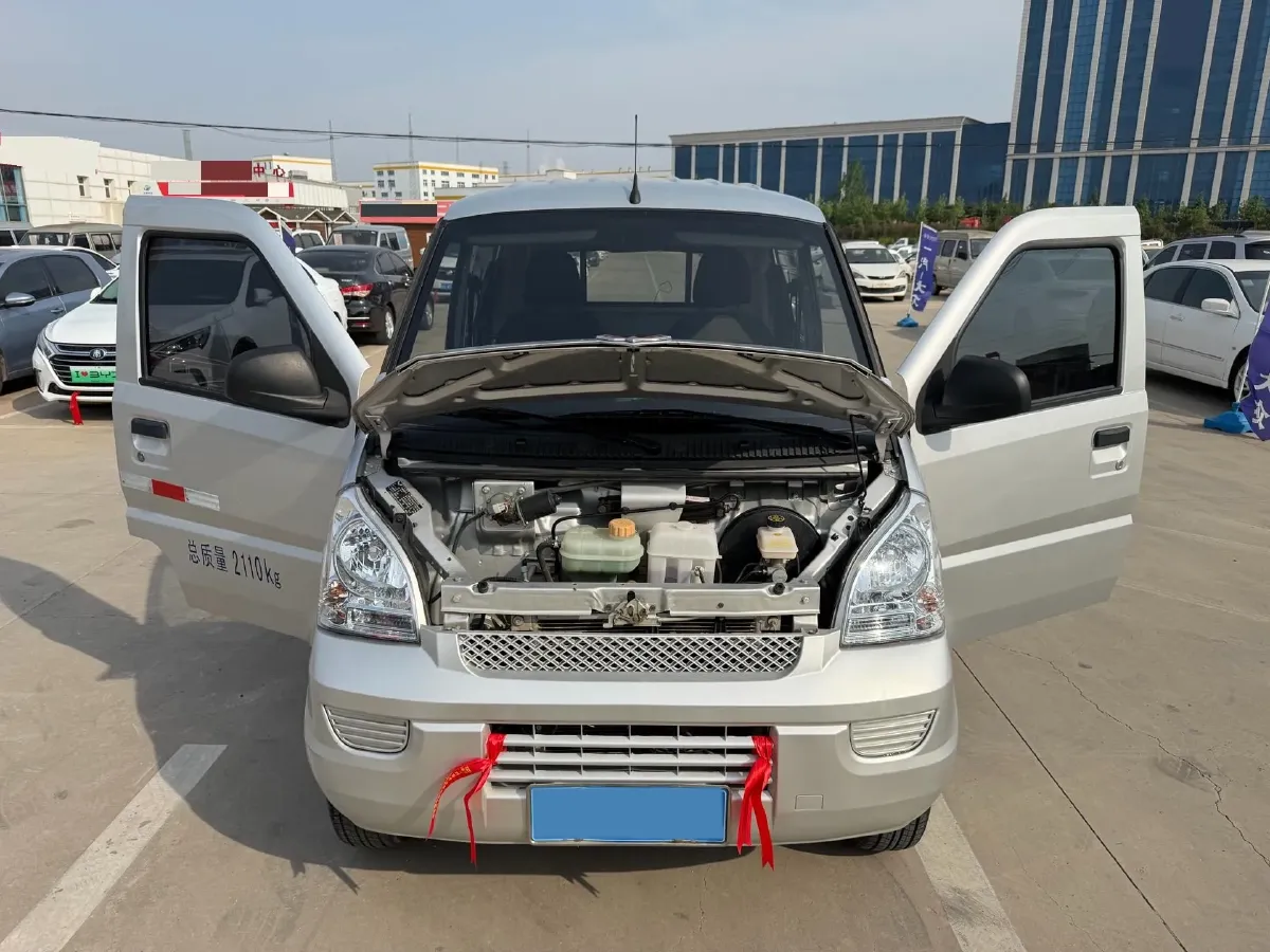 2021 SWM X2 1.5L 112HP L4 5MT,autocango,china used car exporter,china ev exporter,chinese used car exporter,chinese used ev exporter
