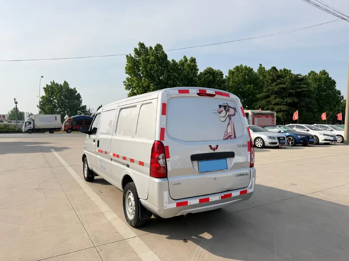 2021 SWM X2 1.5L 112HP L4 5MT,autocango,china used car exporter,china ev exporter,chinese used car exporter,chinese used ev exporter