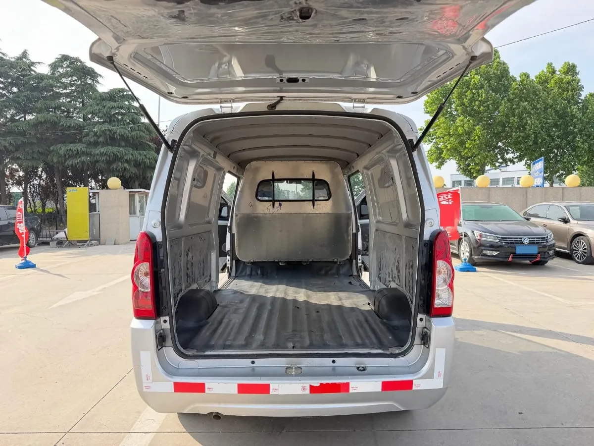 2021 SWM X2 1.5L 112HP L4 5MT,autocango,china used car exporter,china ev exporter,chinese used car exporter,chinese used ev exporter