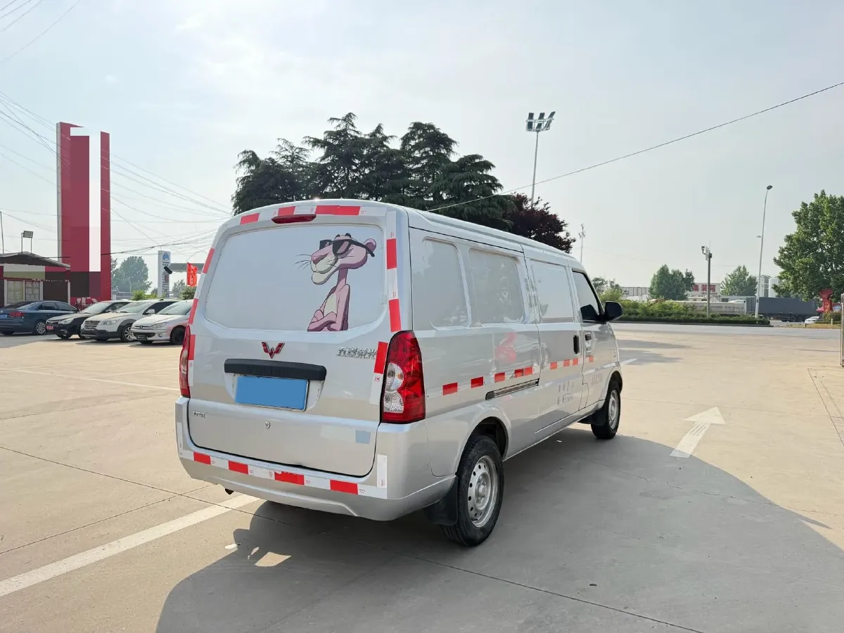 2021 SWM X2 1.5L 112HP L4 5MT,autocango,china used car exporter,china ev exporter,chinese used car exporter,chinese used ev exporter