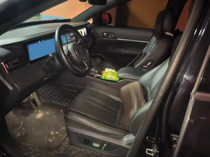 2020 Li ONE Range Extended 131HP REEV 40.5KWH,autocango,china used car exporter,china ev exporter,chinese used car exporter,chinese used ev exporter