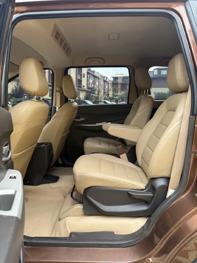 2018 Karry K60 1.5L 109HP L4 5MT,autocango,china used car exporter,china ev exporter,chinese used car exporter,chinese used ev exporter