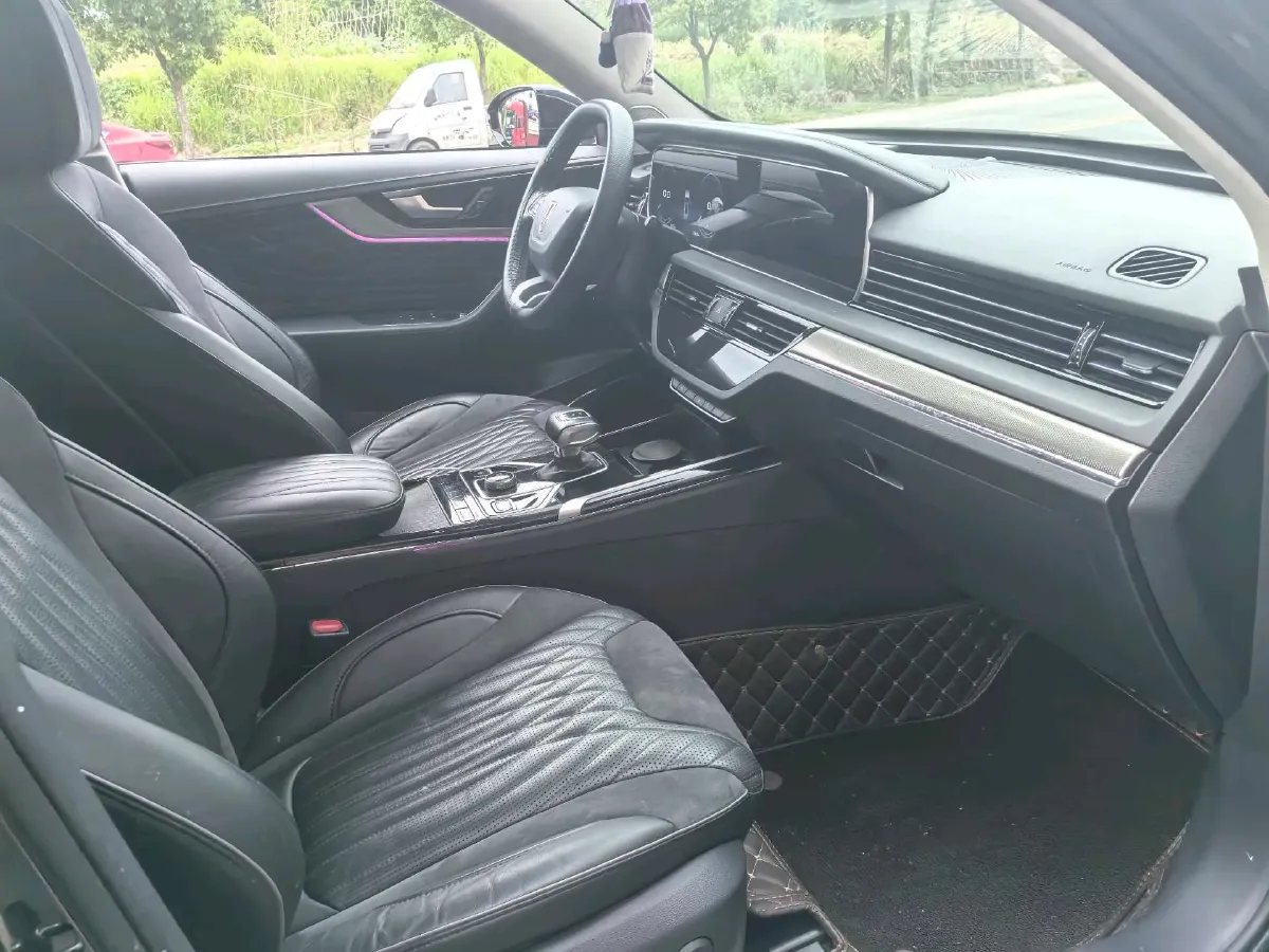 2022 HongQi HS5 2.0T 224HP L4 6AT,autocango,china used car exporter,china ev exporter,chinese used car exporter,chinese used ev exporter