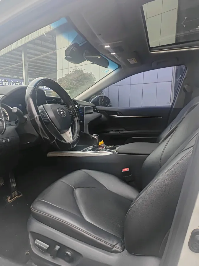2019 Toyota Camry 2.5L 178HP L4 E-CVT Hybrid,autocango,china used car exporter,china ev exporter,chinese used car exporter,chinese used ev exporter