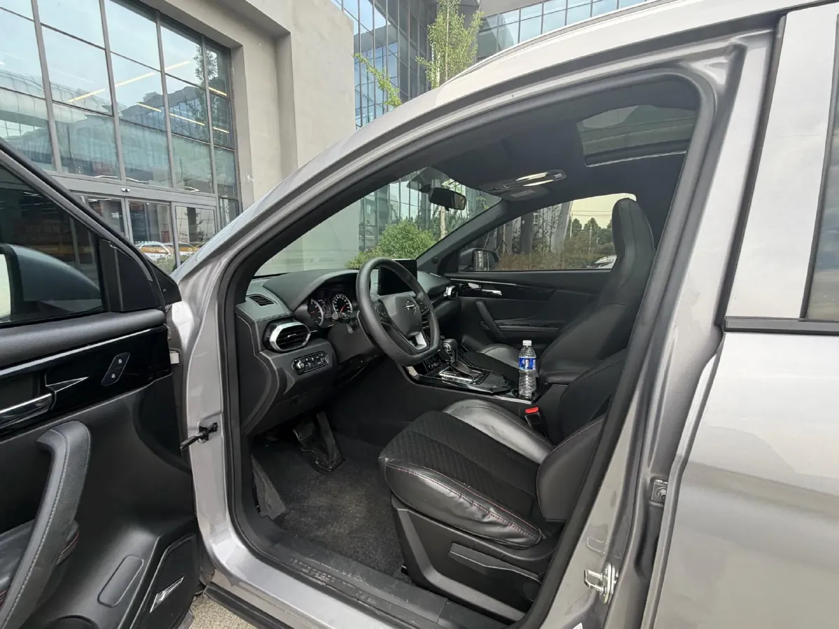 2019 HaiMa 8S 1.6T 195HP L4 6AT,autocango,china used car exporter,china ev exporter,chinese used car exporter,chinese used ev exporter