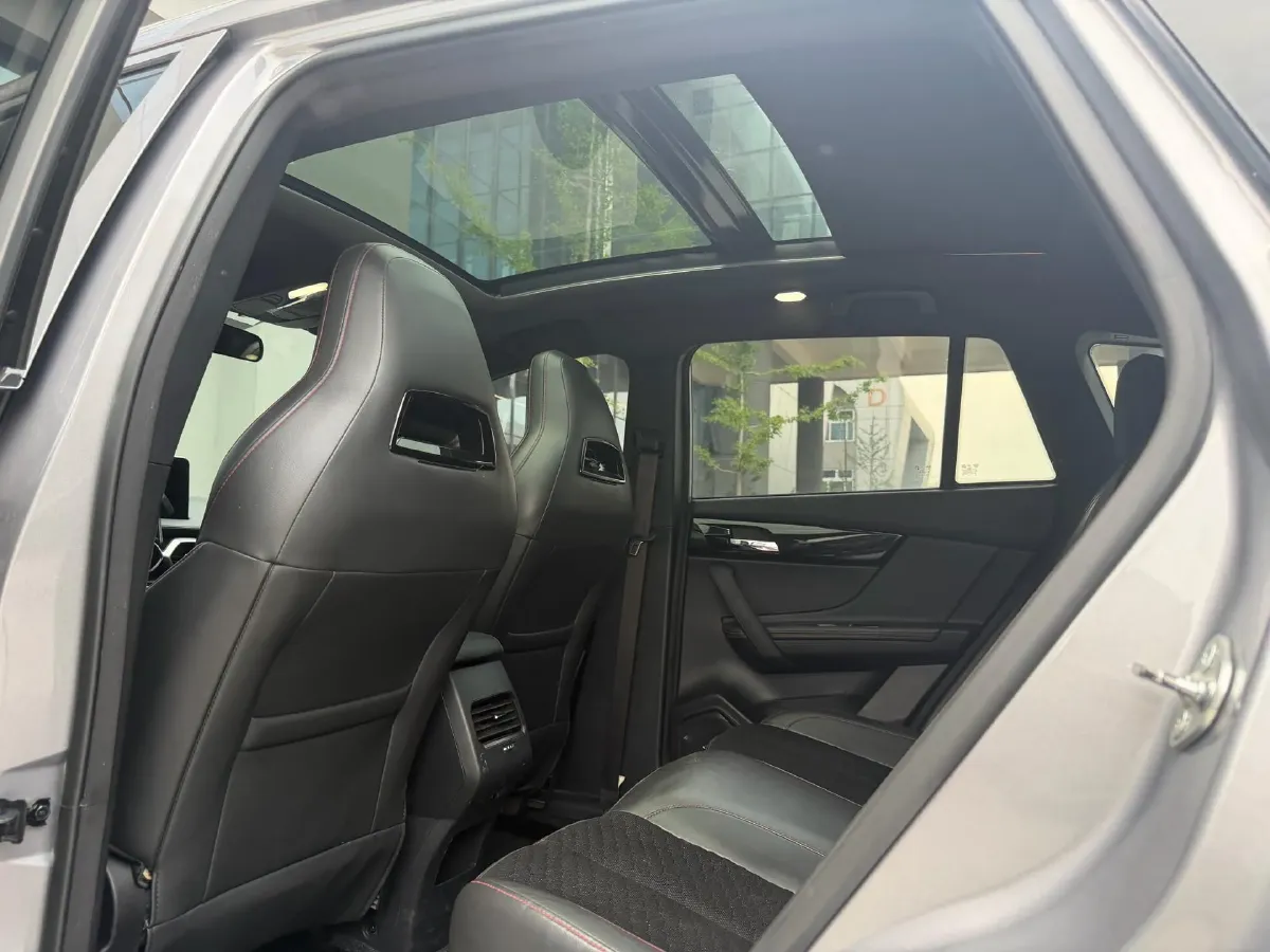 2019 HaiMa 8S 1.6T 195HP L4 6AT,autocango,china used car exporter,china ev exporter,chinese used car exporter,chinese used ev exporter