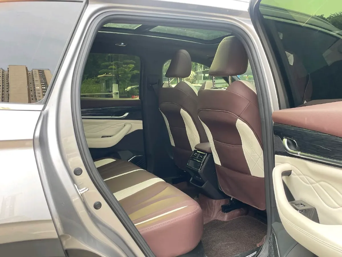 2024 Geely Monjaro 2.0T 238HP L4 8AT,autocango,china used car exporter,china ev exporter,chinese used car exporter,chinese used ev exporter