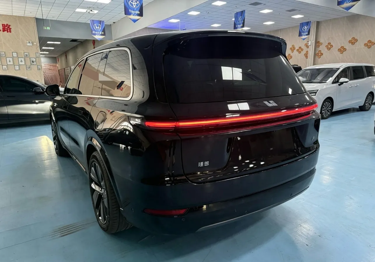 2024 Land Rover Range Rover Evoque 1.5T 200HP L3 8AT PHEV 15.5KWH,autocango,china used car exporter,china ev exporter,chinese used car exporter,chinese used ev exporter