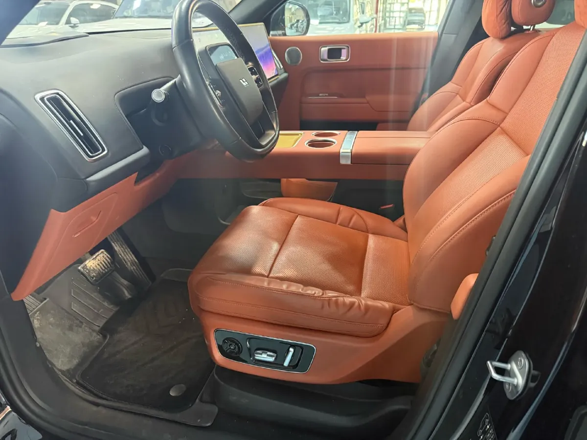 2024 Land Rover Range Rover Evoque 1.5T 200HP L3 8AT PHEV 15.5KWH,autocango,china used car exporter,china ev exporter,chinese used car exporter,chinese used ev exporter