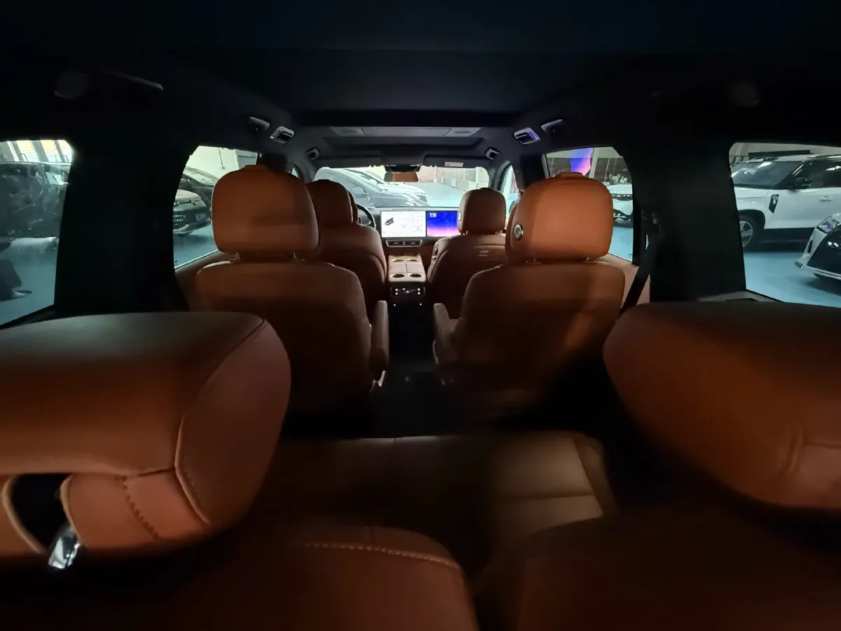 2024 Land Rover Range Rover Evoque 1.5T 200HP L3 8AT PHEV 15.5KWH,autocango,china used car exporter,china ev exporter,chinese used car exporter,chinese used ev exporter
