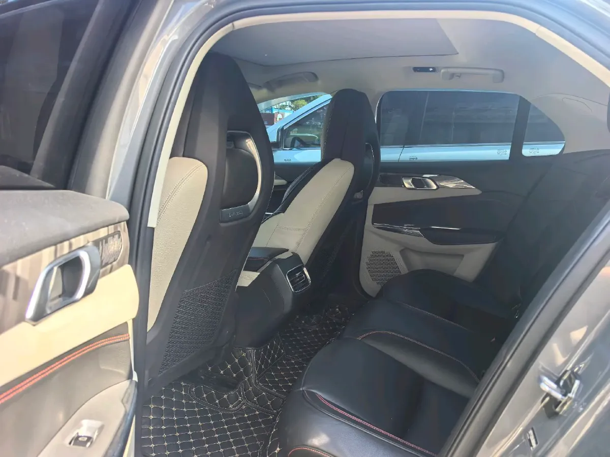 2018 Toyota C-HR 2.0L 171HP L4 CVT,autocango,china used car exporter,china ev exporter,chinese used car exporter,chinese used ev exporter