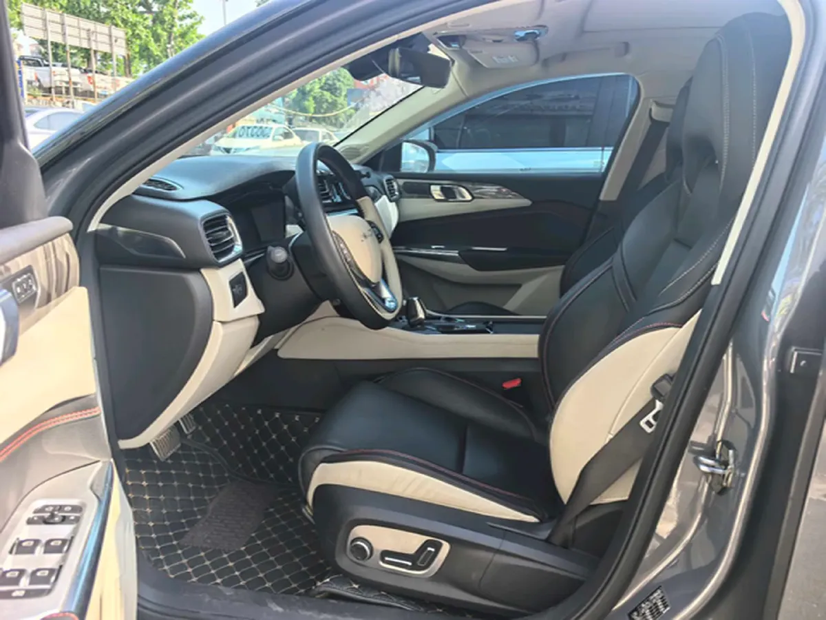 2018 Toyota C-HR 2.0L 171HP L4 CVT,autocango,china used car exporter,china ev exporter,chinese used car exporter,chinese used ev exporter