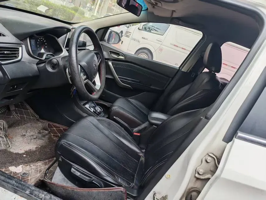 2018 BaoJun 360 1.5L 112HP L4 6MT,autocango,china used car exporter,china ev exporter,chinese used car exporter,chinese used ev exporter
