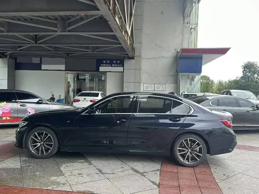 2021 BMW 3 Series 2.0T 156HP L4 8AT,autocango,china used car exporter,china ev exporter,chinese used car exporter,chinese used ev exporter
