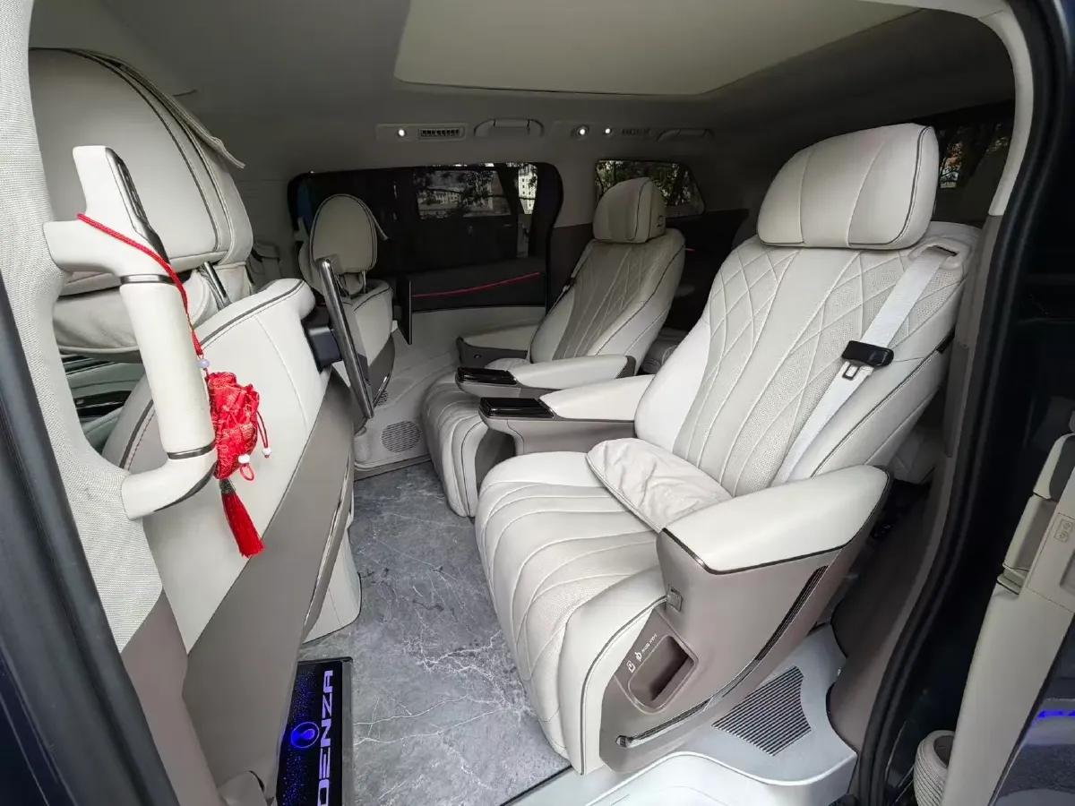 2022 Mercedes-Benz GLC Class 2.0T 197HP L4 9AT,autocango,china used car exporter,china ev exporter,chinese used car exporter,chinese used ev exporter