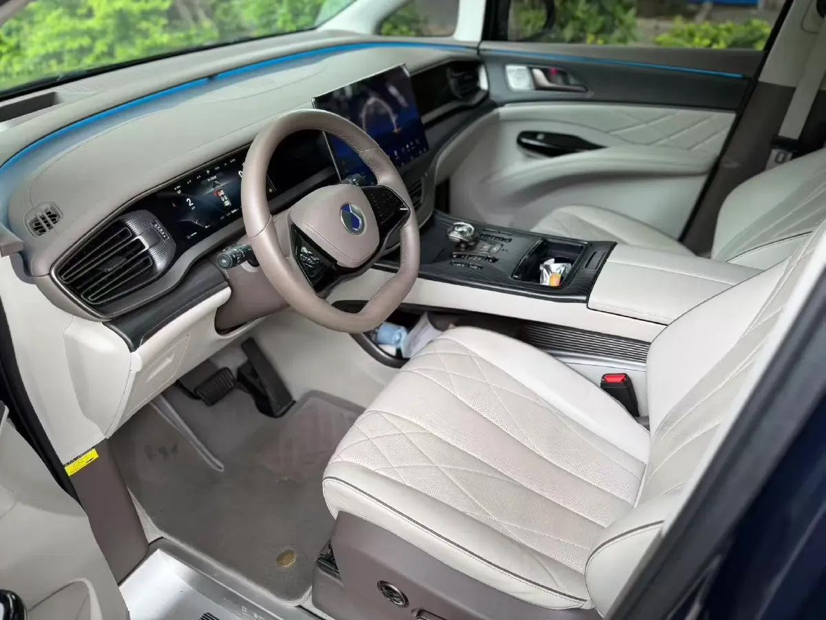 2022 Mercedes-Benz GLC Class 2.0T 197HP L4 9AT,autocango,china used car exporter,china ev exporter,chinese used car exporter,chinese used ev exporter
