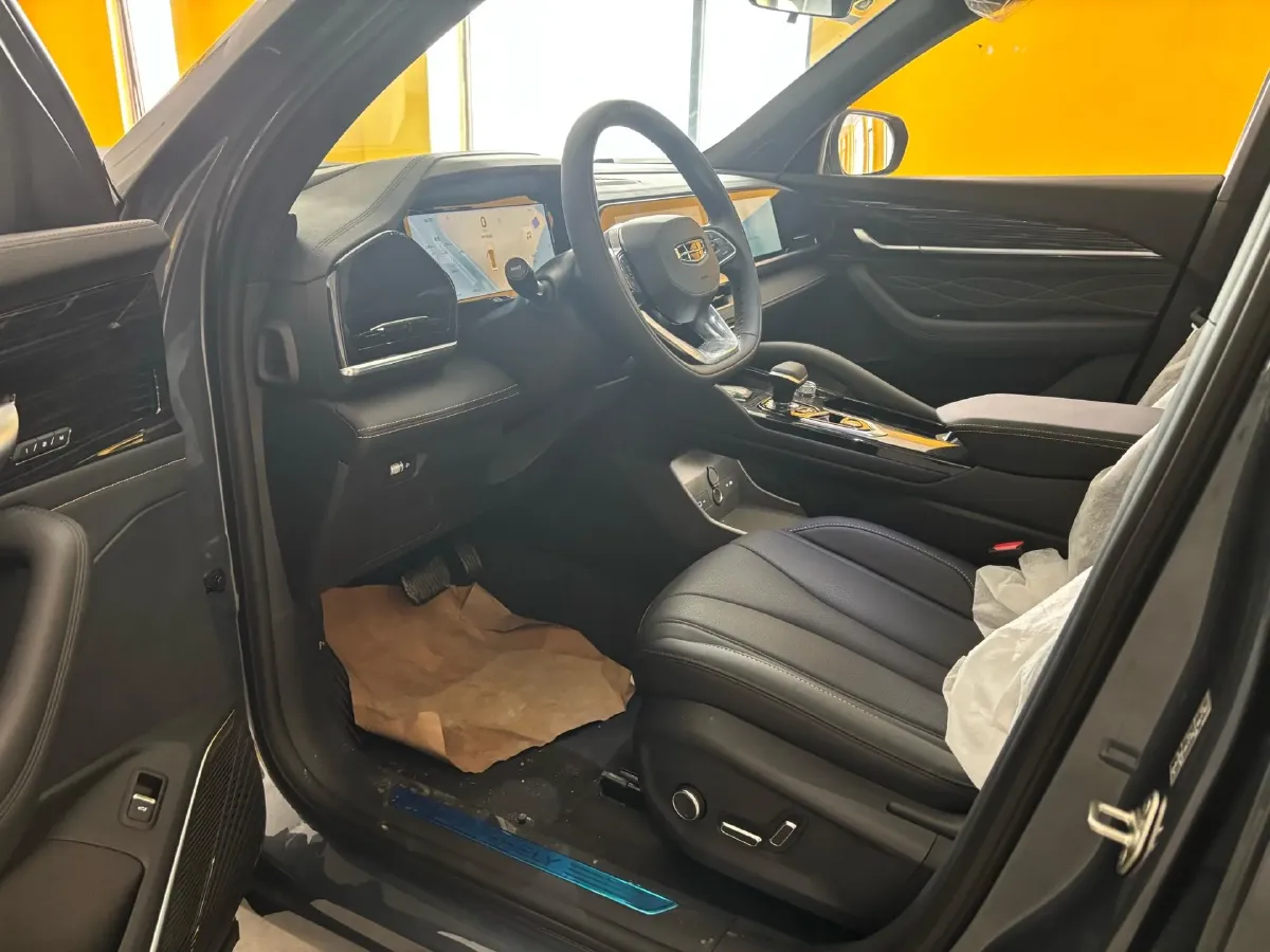 2024 Geely Monjaro 2.0T 218HP L4 7DCT,autocango,china used car exporter,china ev exporter,chinese used car exporter,chinese used ev exporter
