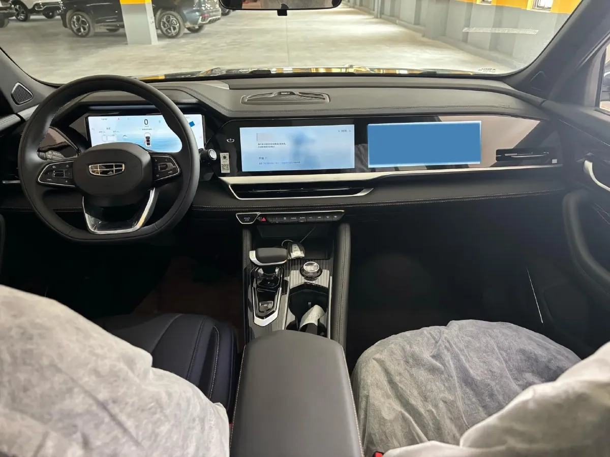 2024 Geely Monjaro 2.0T 218HP L4 7DCT,autocango,china used car exporter,china ev exporter,chinese used car exporter,chinese used ev exporter