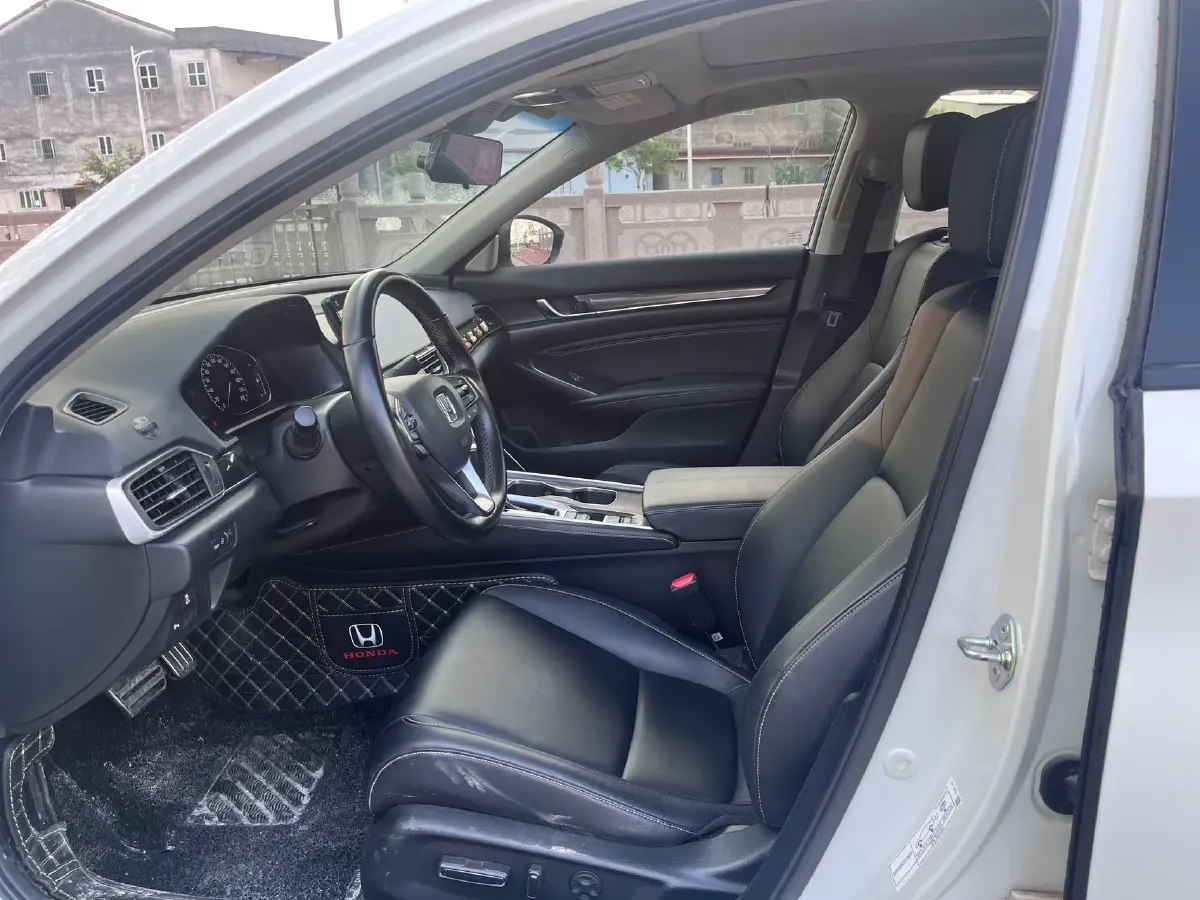 2022 Honda Accord 1.5T 194HP L4 CVT,autocango,china used car exporter,china ev exporter,chinese used car exporter,chinese used ev exporter