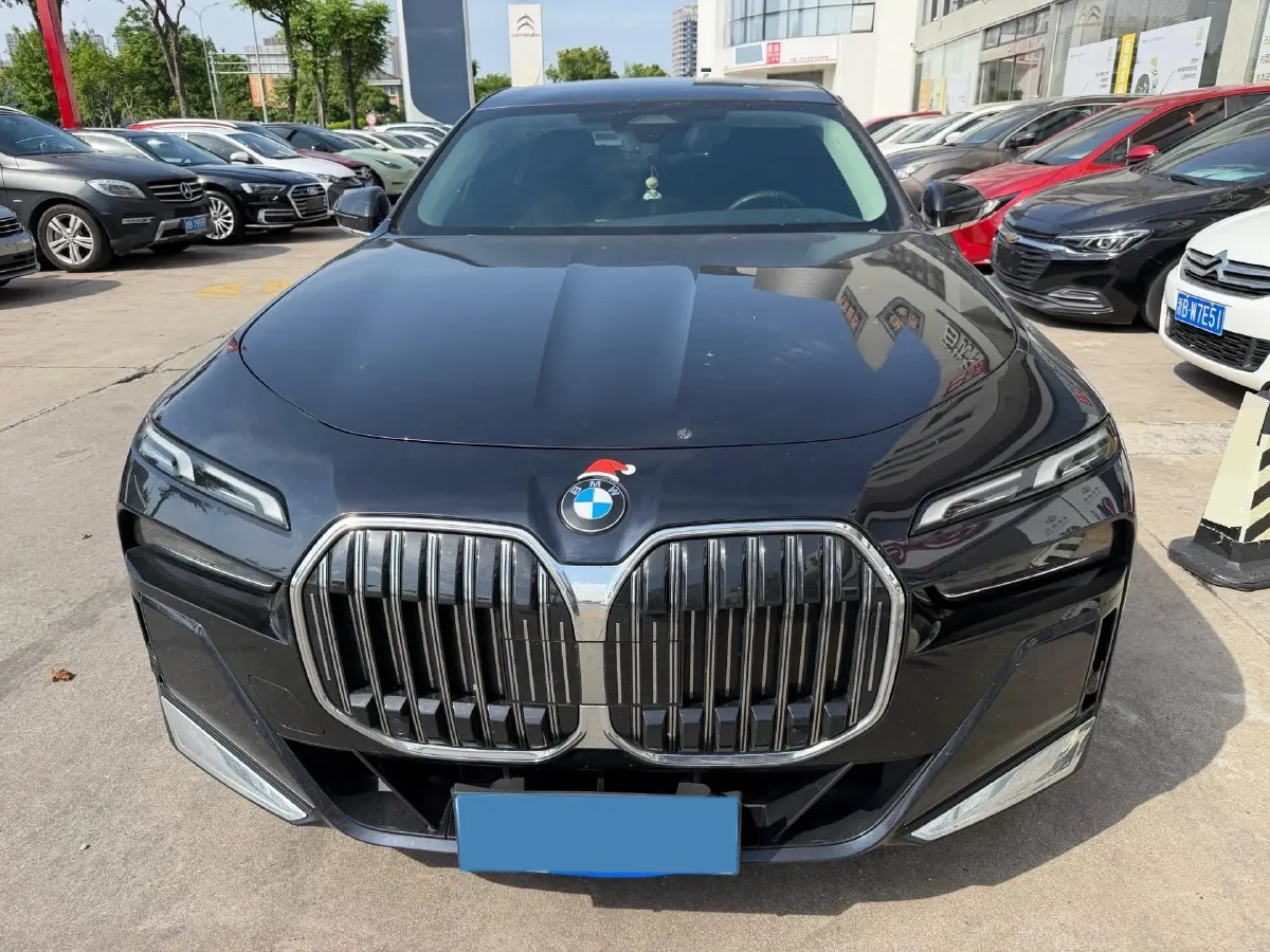 2023 BMW 7 Series 3.0T 272HP L6 8AT,autocango,china used car exporter,china ev exporter,chinese used car exporter,chinese used ev exporter