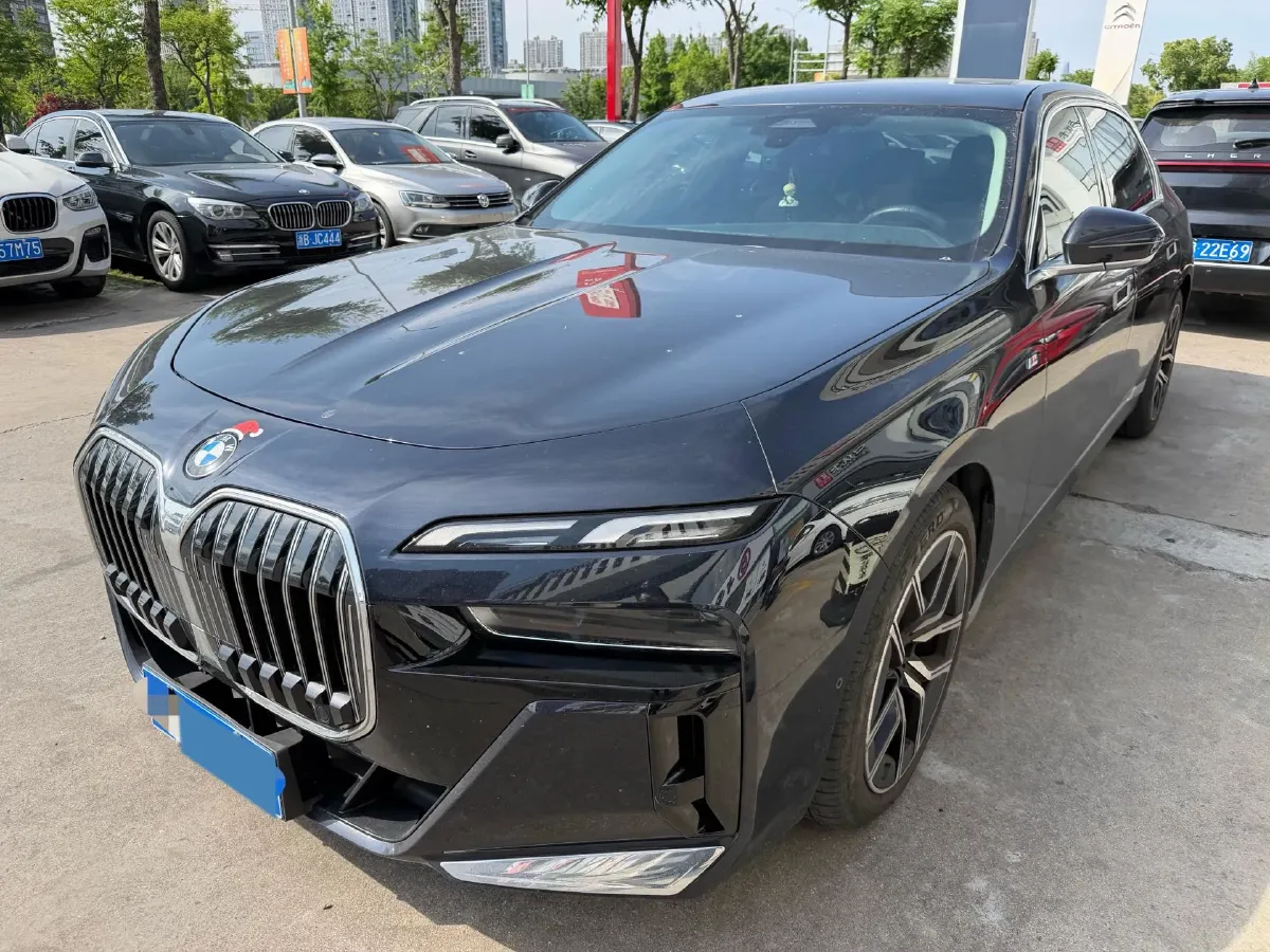 2023 BMW 7 Series 3.0T 272HP L6 8AT,autocango,china used car exporter,china ev exporter,chinese used car exporter,chinese used ev exporter