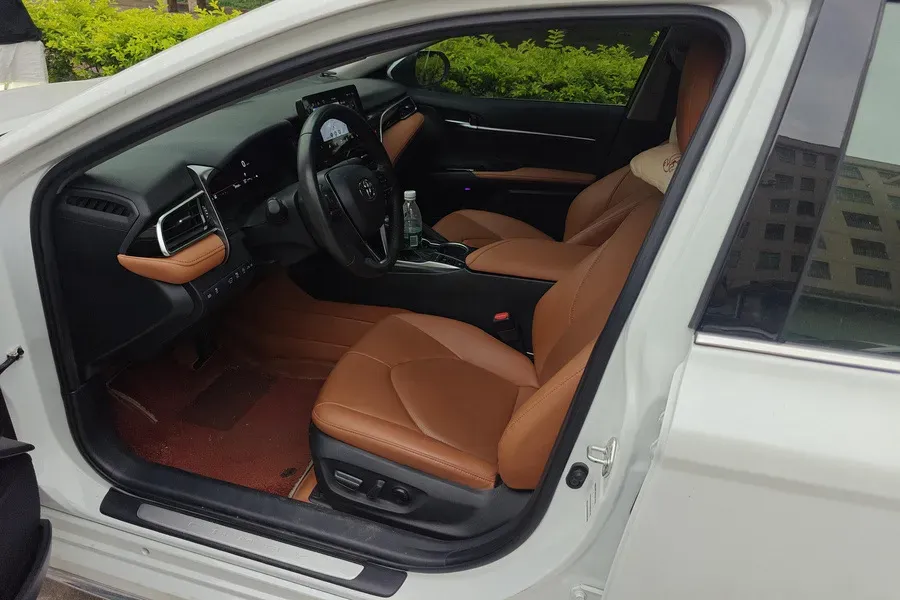 2023 Toyota Camry 2.5L 207HP L4 8AT,autocango,china used car exporter,china ev exporter,chinese used car exporter,chinese used ev exporter