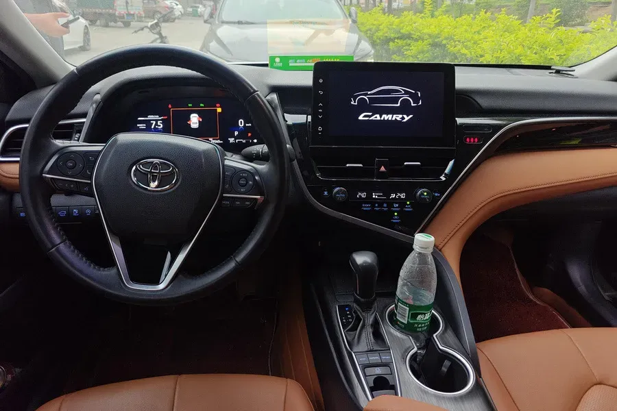 2023 Toyota Camry 2.5L 207HP L4 8AT,autocango,china used car exporter,china ev exporter,chinese used car exporter,chinese used ev exporter