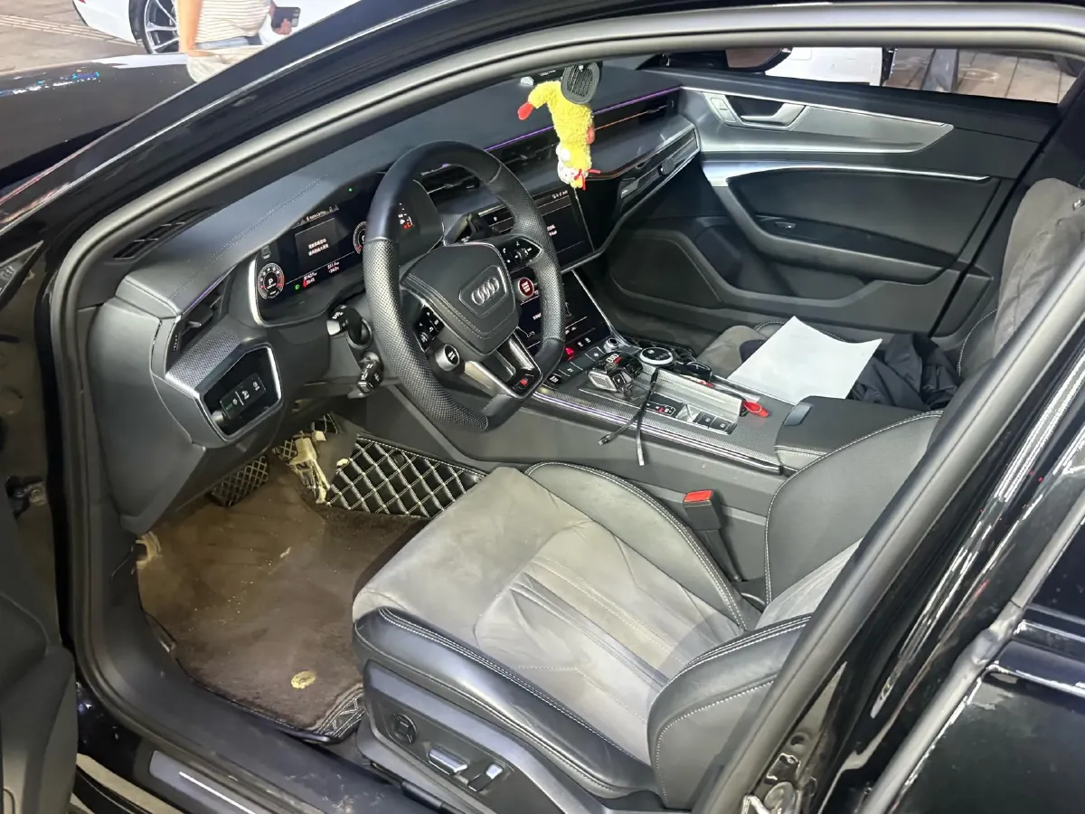 2023 Audi A6L 2.0T 190HP L4 7DCT,autocango,china used car exporter,china ev exporter,chinese used car exporter,chinese used ev exporter