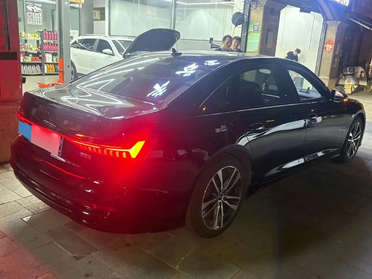 2023 Audi A6L 2.0T 190HP L4 7DCT,autocango,china used car exporter,china ev exporter,chinese used car exporter,chinese used ev exporter
