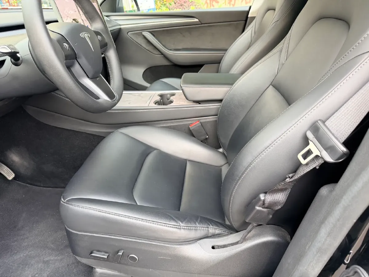 2022 Tesla Model Y BEV 60KWH,autocango,china used car exporter,china ev exporter,chinese used car exporter,chinese used ev exporter