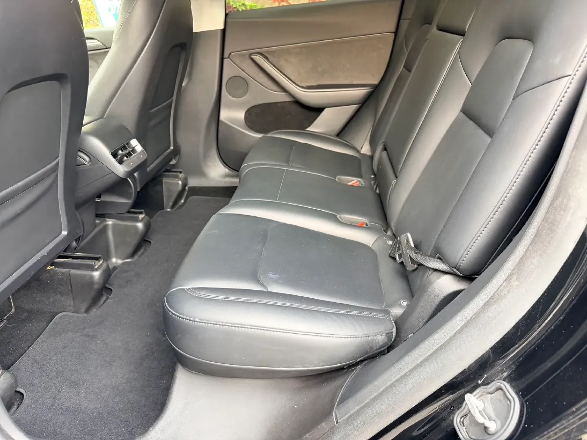 2022 Tesla Model Y BEV 60KWH,autocango,china used car exporter,china ev exporter,chinese used car exporter,chinese used ev exporter