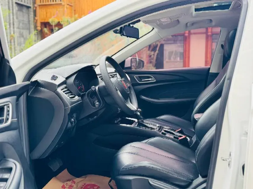 2019 Roewe i5 1.5L 120HP L4 CVT,autocango,china used car exporter,china ev exporter,chinese used car exporter,chinese used ev exporter