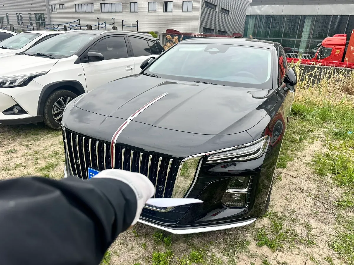 2025 HongQi H5 1.5T 169HP L4 1DHT Hybrid,autocango,china used car exporter,china ev exporter,chinese used car exporter,chinese used ev exporter