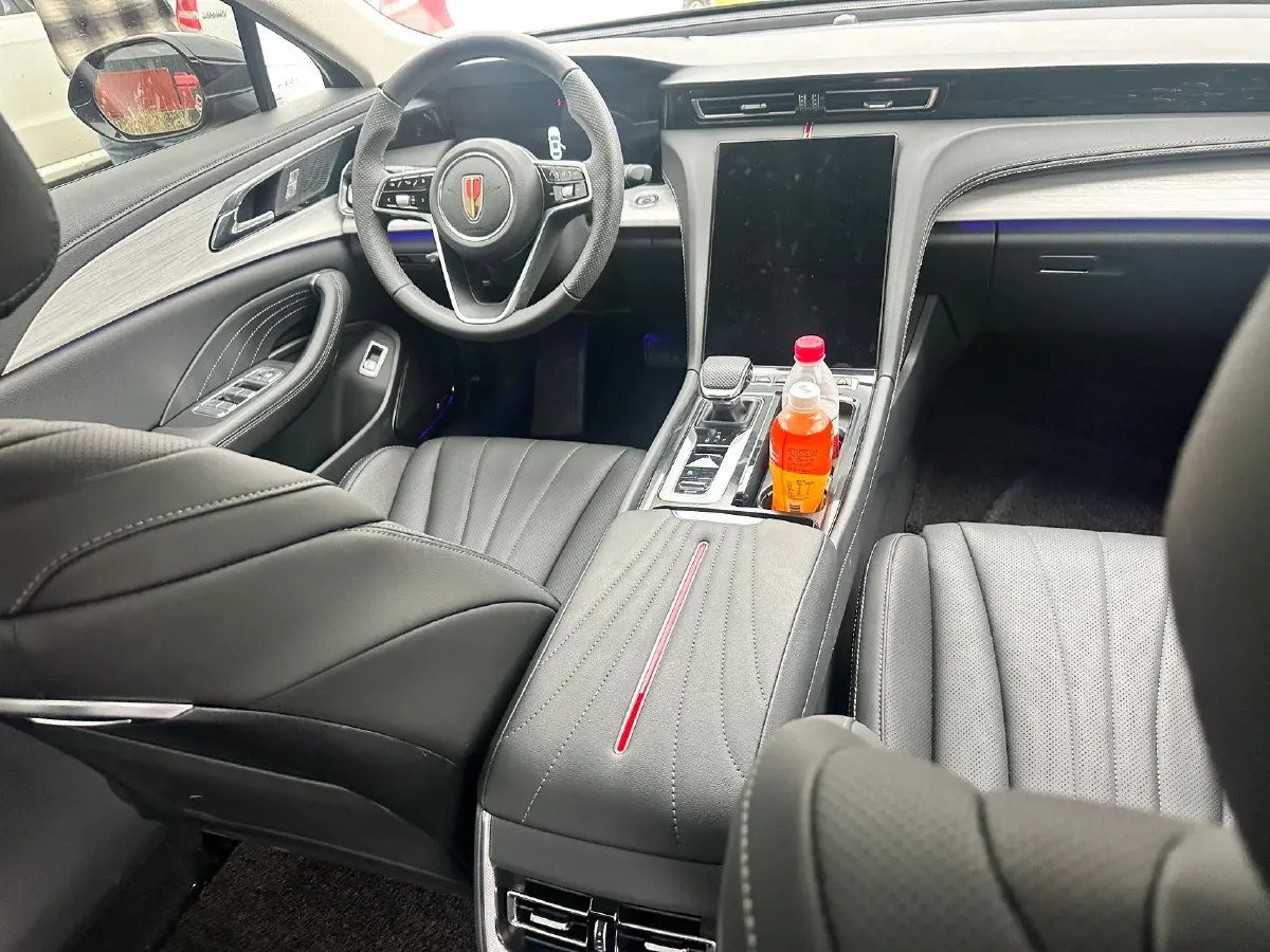 2025 HongQi H5 1.5T 169HP L4 1DHT Hybrid,autocango,china used car exporter,china ev exporter,chinese used car exporter,chinese used ev exporter
