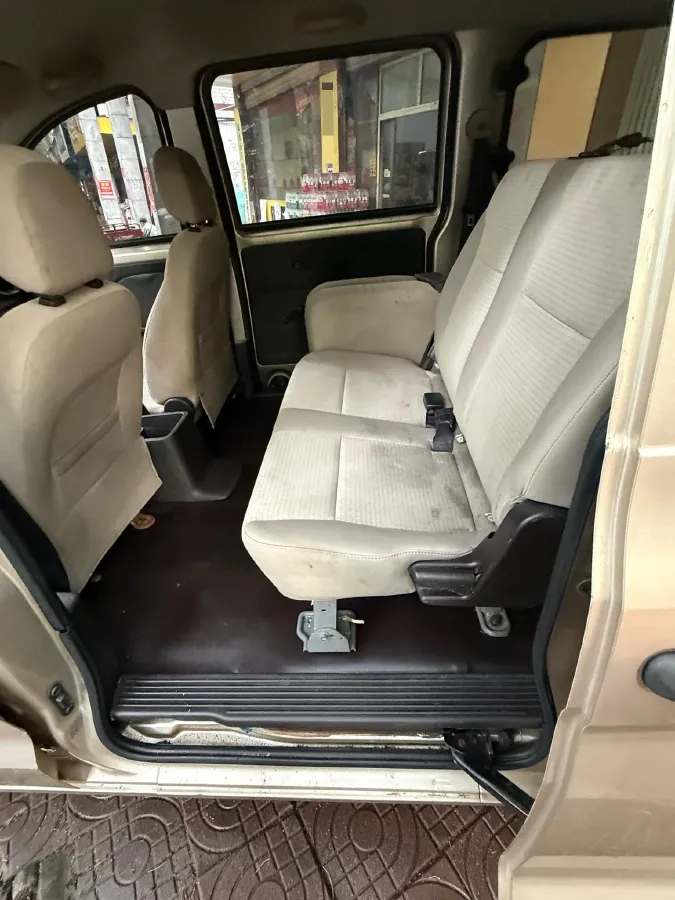 2019 WuLing HongGuang V 1.5L 99HP L4 6MT,autocango,china used car exporter,china ev exporter,chinese used car exporter,chinese used ev exporter