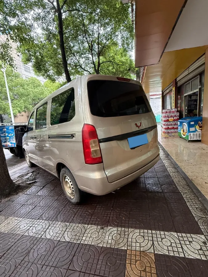 2019 WuLing HongGuang V 1.5L 99HP L4 6MT,autocango,china used car exporter,china ev exporter,chinese used car exporter,chinese used ev exporter