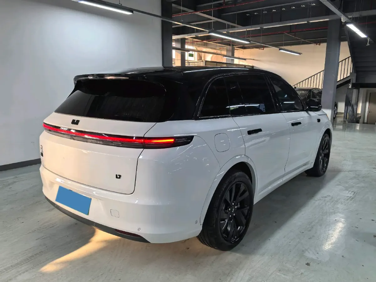 2023 Li L7 Range Extended 154HP REEV 40.9KWH,autocango,china used car exporter,china ev exporter,chinese used car exporter,chinese used ev exporter