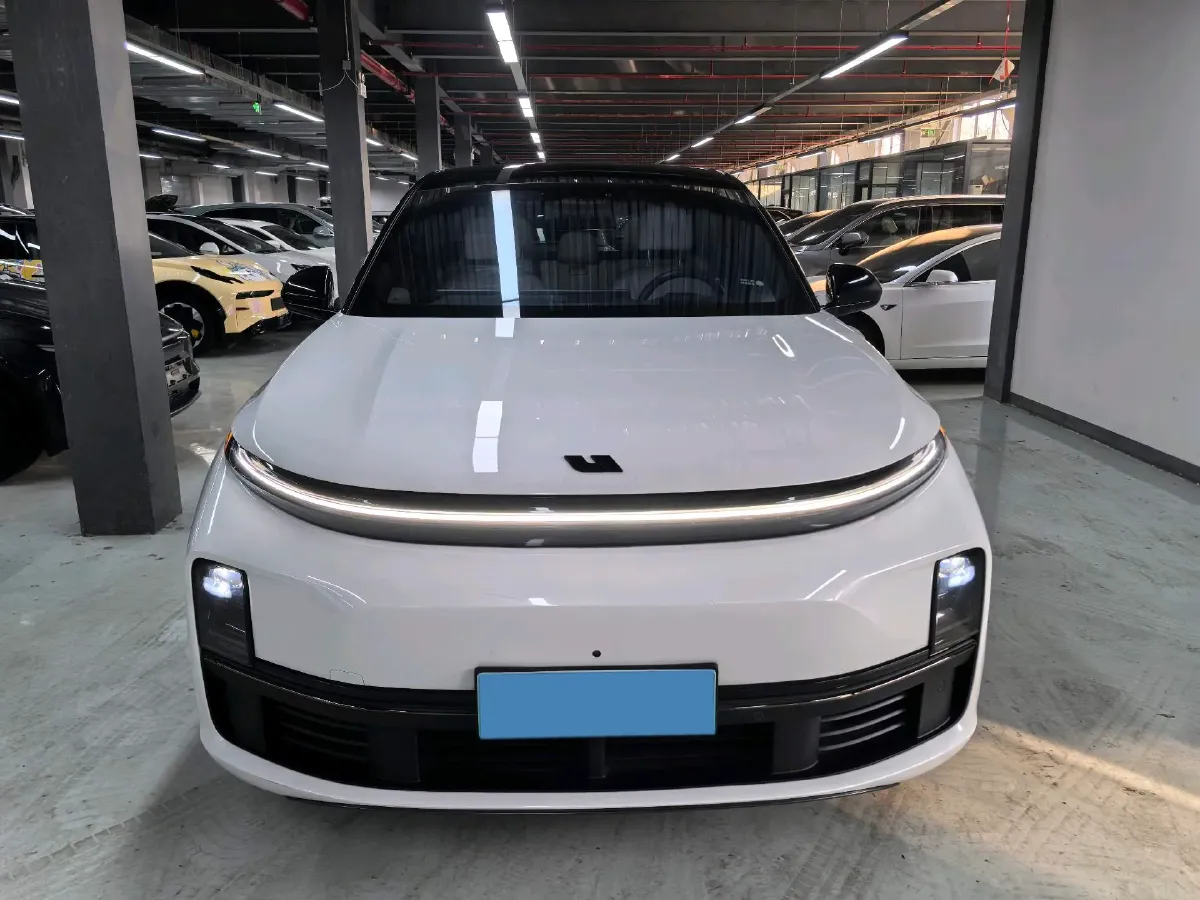 2023 Li L7 Range Extended 154HP REEV 40.9KWH,autocango,china used car exporter,china ev exporter,chinese used car exporter,chinese used ev exporter