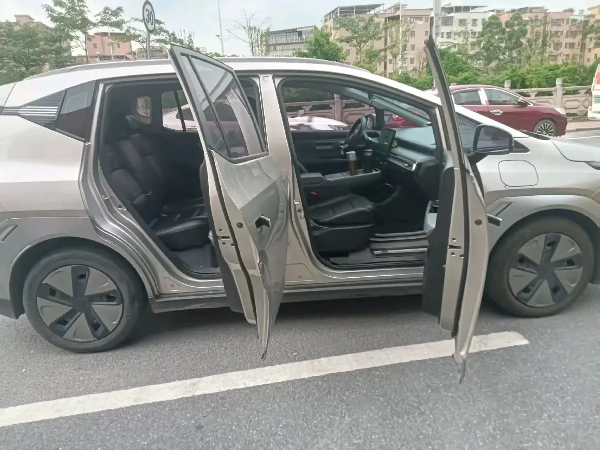 2024 Leapmotor C11 1.5L 95HP L4 REEV 43.74KWH,autocango,china used car exporter,china ev exporter,chinese used car exporter,chinese used ev exporter