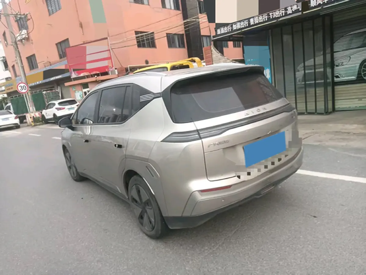 2024 Leapmotor C11 1.5L 95HP L4 REEV 43.74KWH,autocango,china used car exporter,china ev exporter,chinese used car exporter,chinese used ev exporter