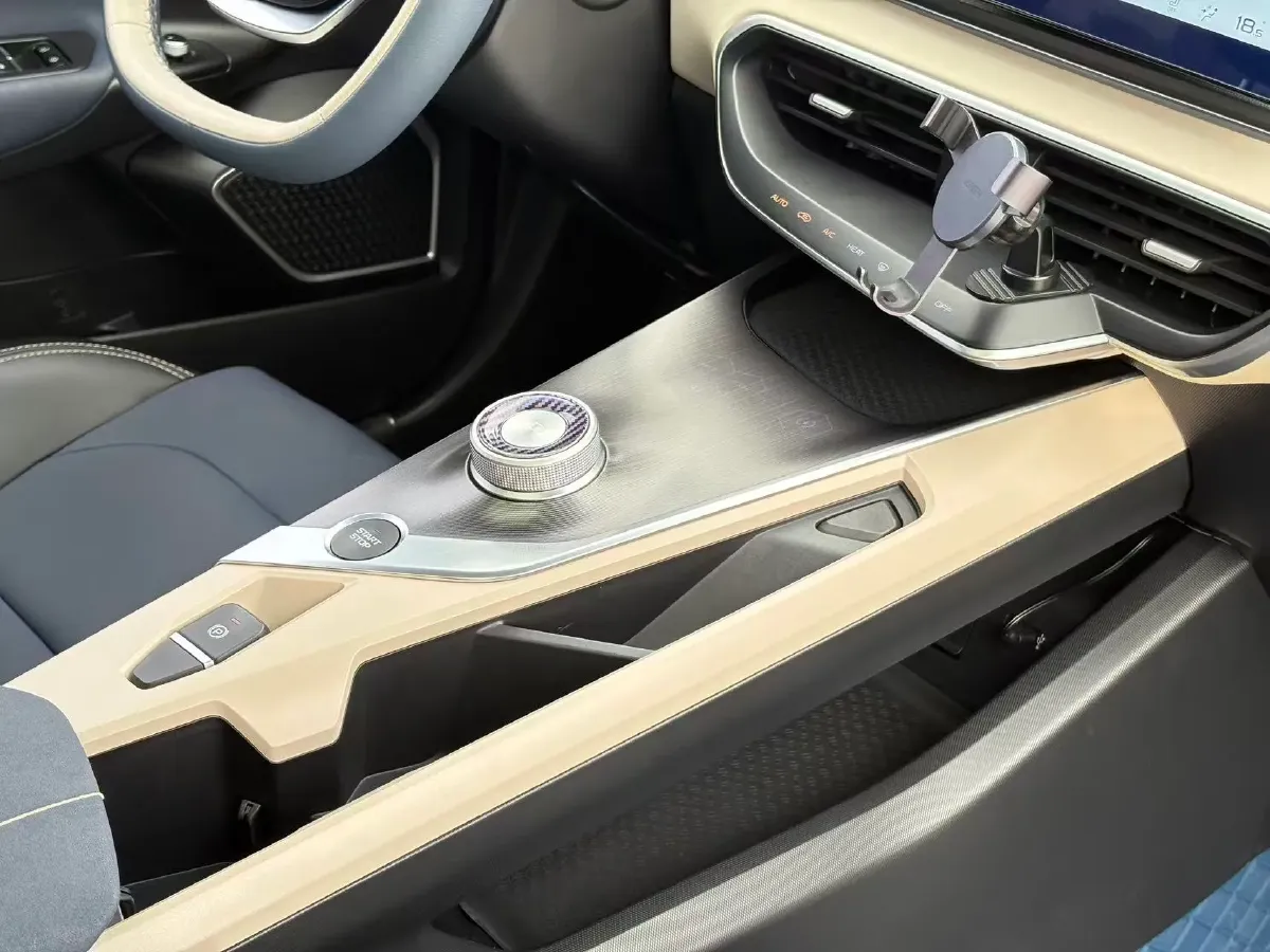 2022 Geometry G6 BEV 53KWH,autocango,china used car exporter,china ev exporter,chinese used car exporter,chinese used ev exporter