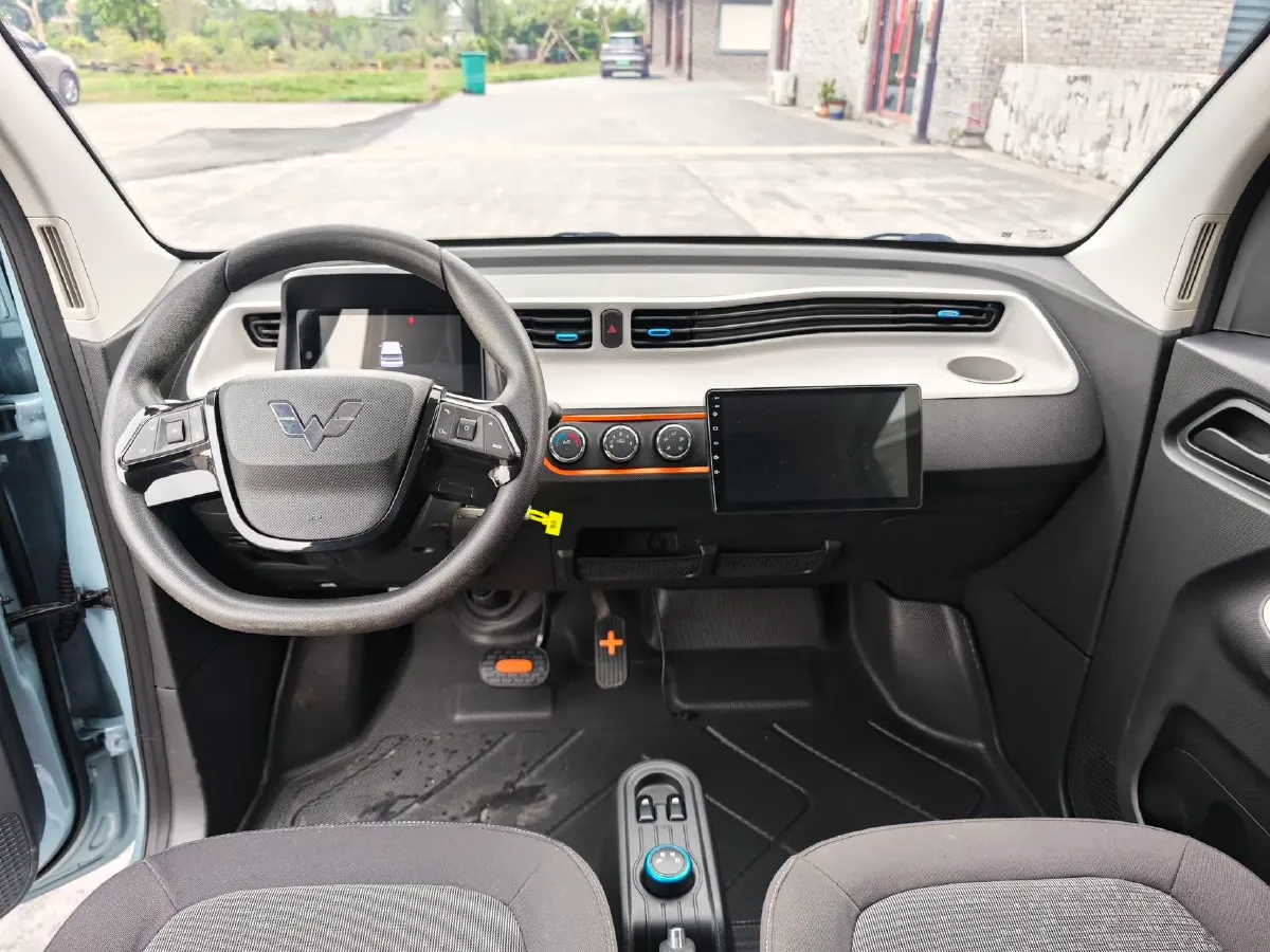 2022 WuLing HongGuang MINI EV BEV 13.9KWH,autocango,china used car exporter,china ev exporter,chinese used car exporter,chinese used ev exporter