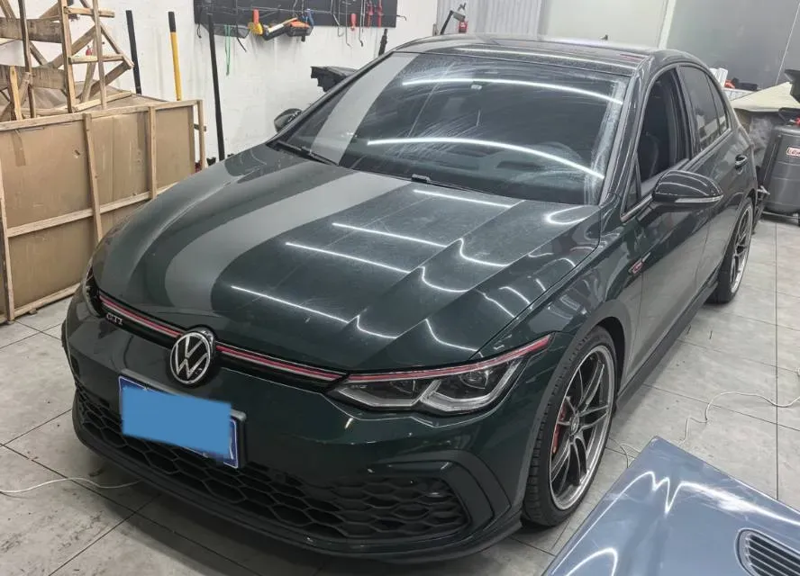 2021 Volkswagen GolfGTI 2.0T 220HP L4 7DCT,autocango,china used car exporter,china ev exporter,chinese used car exporter,chinese used ev exporter