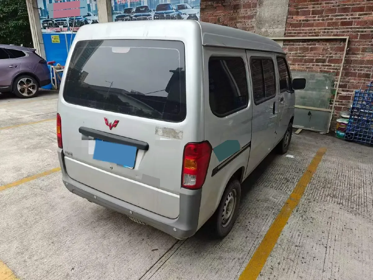 2020 WuLing ZhiGuang 1.2L 76HP L4 5MT,autocango,china used car exporter,china ev exporter,chinese used car exporter,chinese used ev exporter