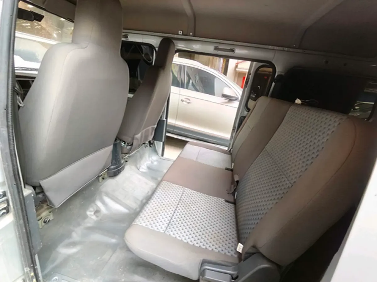 2020 WuLing ZhiGuang 1.2L 76HP L4 5MT,autocango,china used car exporter,china ev exporter,chinese used car exporter,chinese used ev exporter