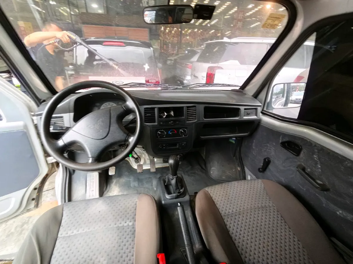 2020 WuLing ZhiGuang 1.2L 76HP L4 5MT,autocango,china used car exporter,china ev exporter,chinese used car exporter,chinese used ev exporter