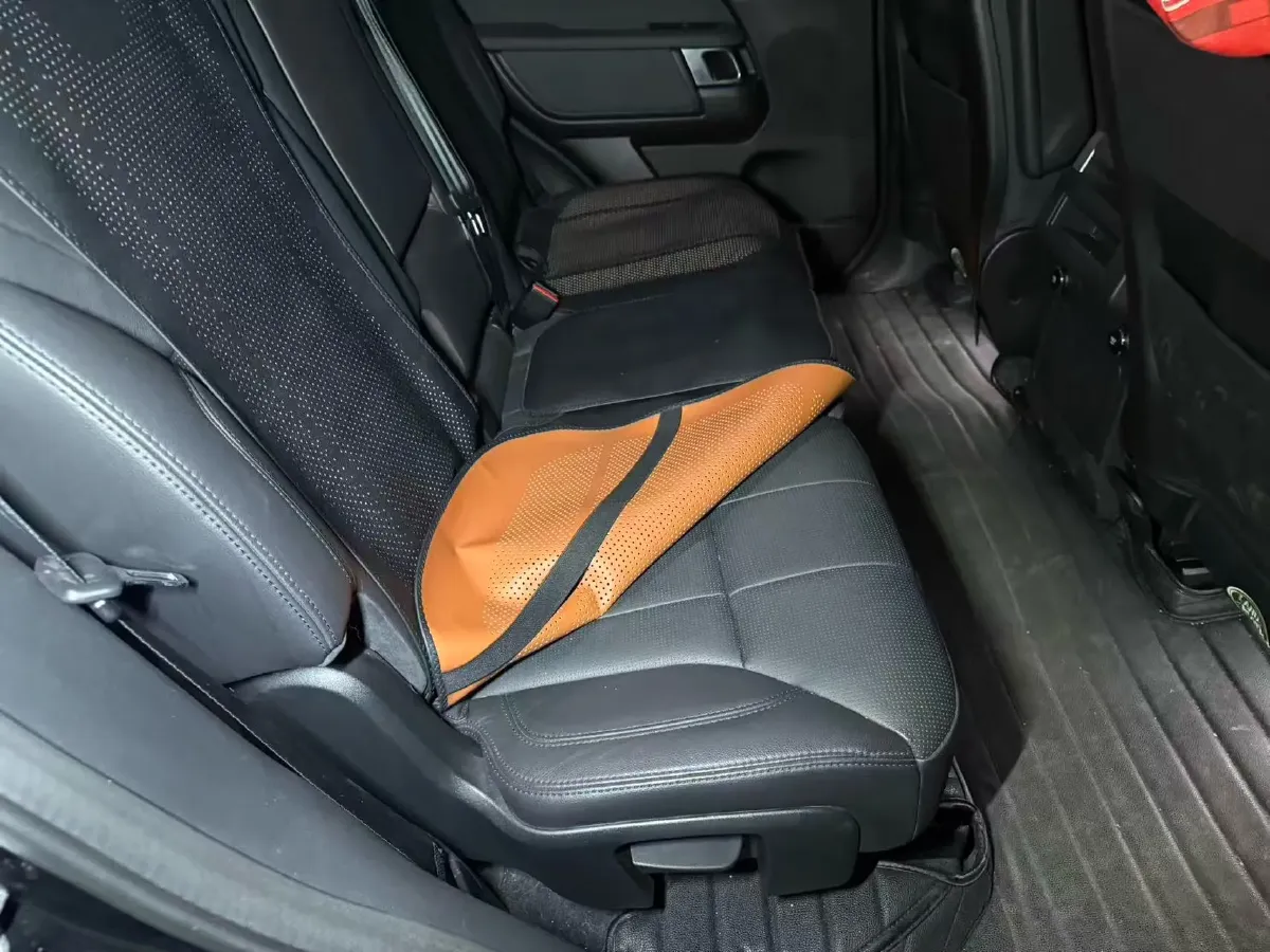 2018 Land Rover Discovery 3.0T 340HP V6 8AT,autocango,china used car exporter,china ev exporter,chinese used car exporter,chinese used ev exporter